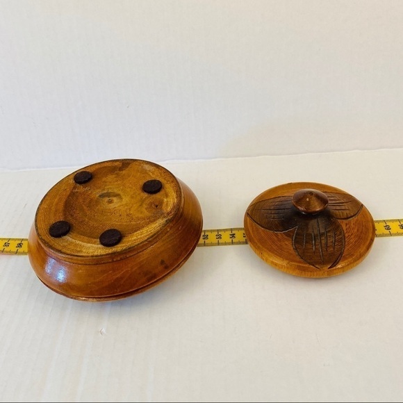 Wooden trinket dish with lid two tone foliage leaves - Picture 10 of 11